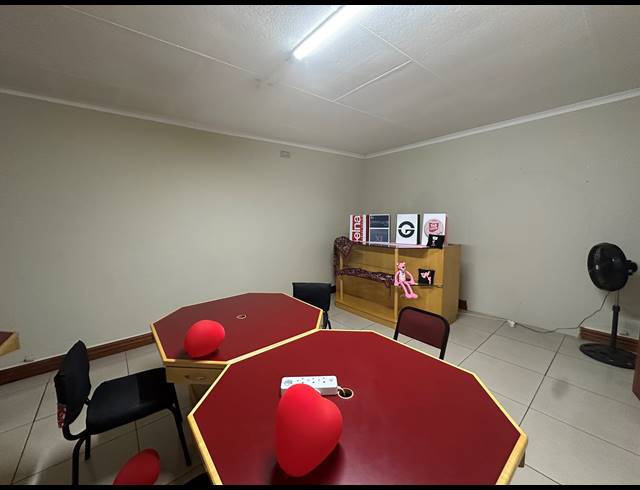 250M² OFFICE TO LET IN BARDENE